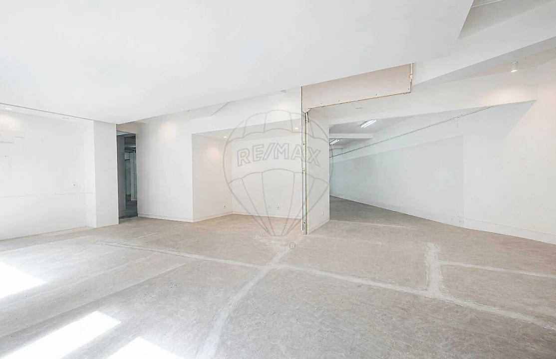 Armazém para Arrendamento em Avenidas Novas Foto 4