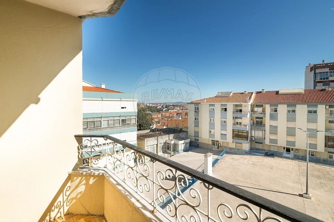 Apartamento T3 para Venda em Amora Foto 13