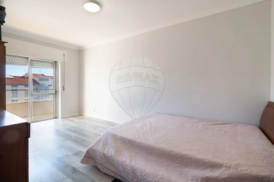Apartamento T3 para Venda em Amora Foto 15
