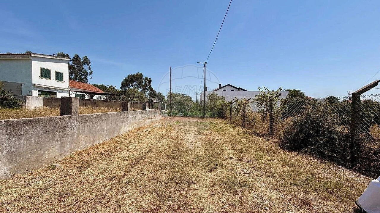 Terreno para Venda em Moita Foto 2