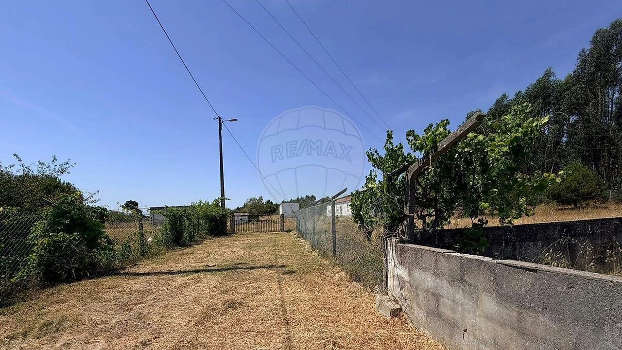 Terreno para Venda em Moita Foto 1
