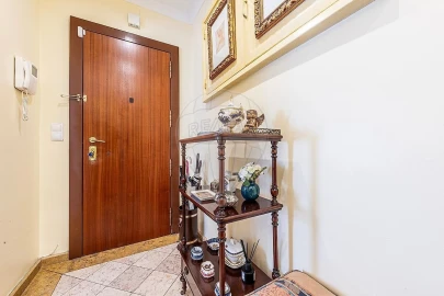 Apartamento T4 para Venda em Avenidas Novas