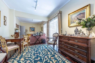 Apartamento T4 para Venda em Avenidas Novas