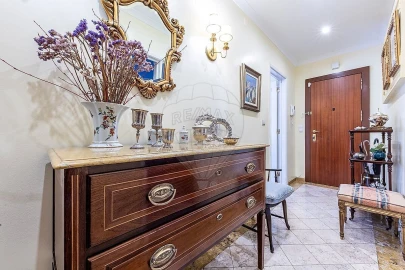 Apartamento T4 para Venda em Avenidas Novas