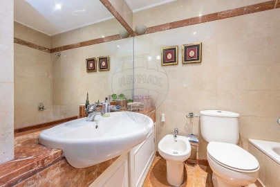 Apartamento T4 para Venda em Avenidas Novas