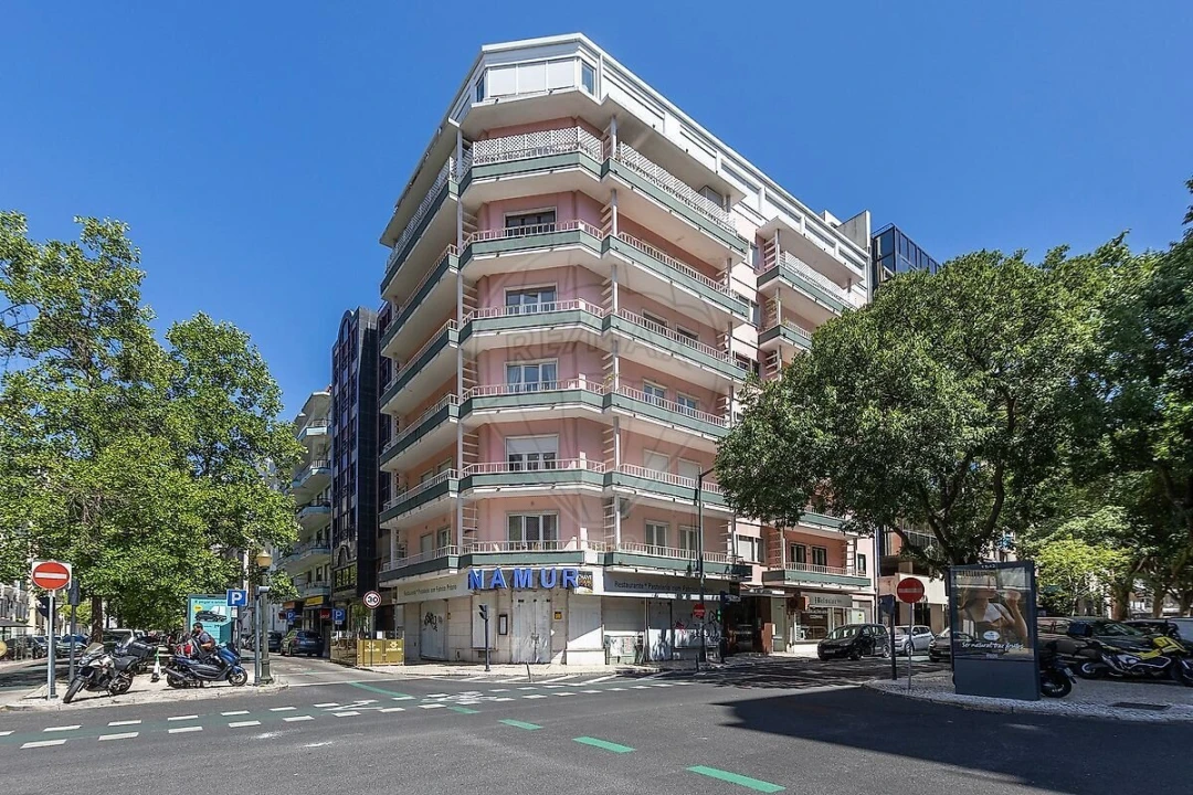 Apartamento T4 para Venda em Avenidas Novas Foto 30