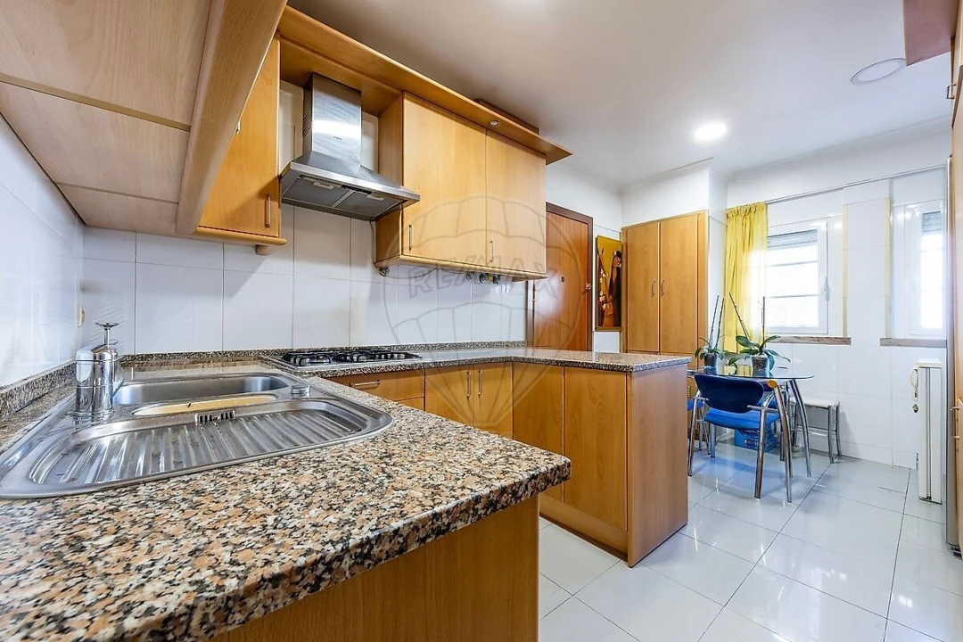 Apartamento T4 para Venda em Avenidas Novas Foto 24
