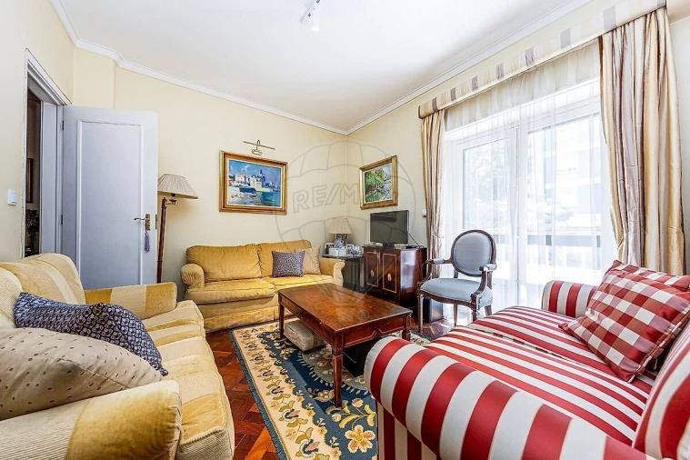 Apartamento T4 para Venda em Avenidas Novas Foto 6