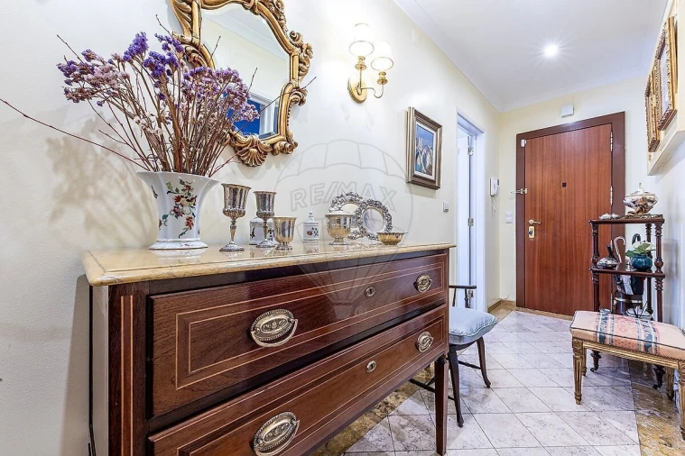 Apartamento T4 para Venda em Avenidas Novas Foto 11