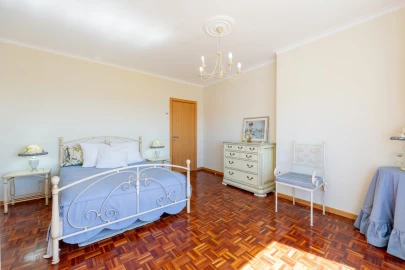 Apartamento T4 para Venda em Quarteira