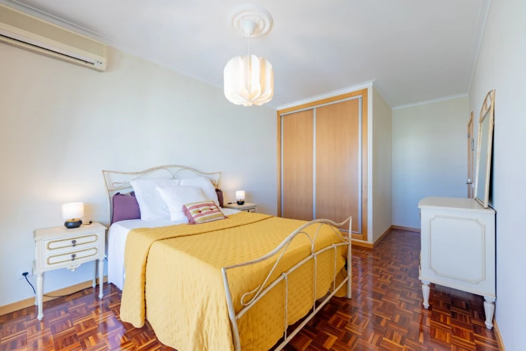 Apartamento T4 para Venda em Quarteira Foto 24