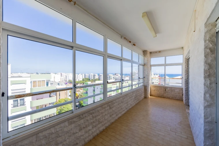 Apartamento T4 para Venda em Quarteira Foto 25