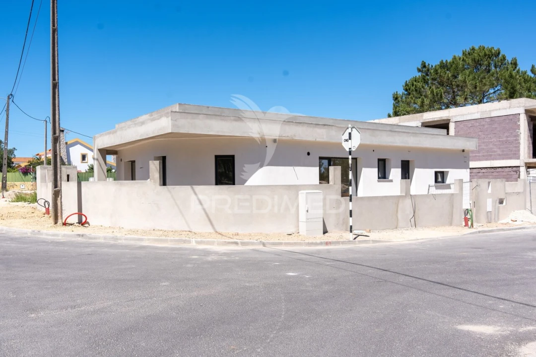 Moradia T3 para Venda em Fernao Ferro Foto 3