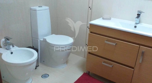 Apartamento T3 para Venda em Massamá e Monte Abraão