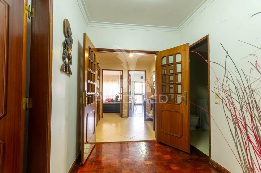 Apartamento T3 para Venda em Massamá e Monte Abraão Foto 4