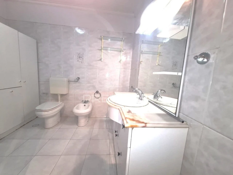 Apartamento T2 para Venda em Algueirão-Mem Martins Foto 10