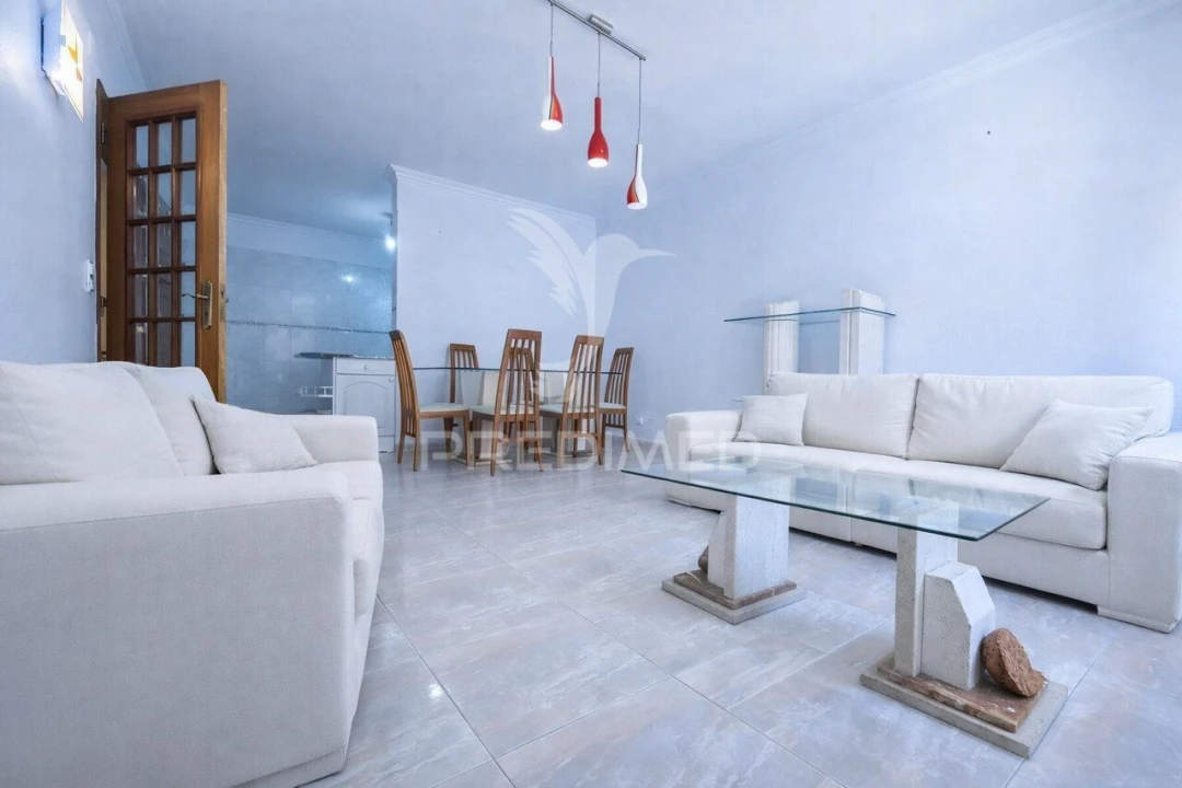 Apartamento T2 para Venda em Algueirão-Mem Martins Foto 3