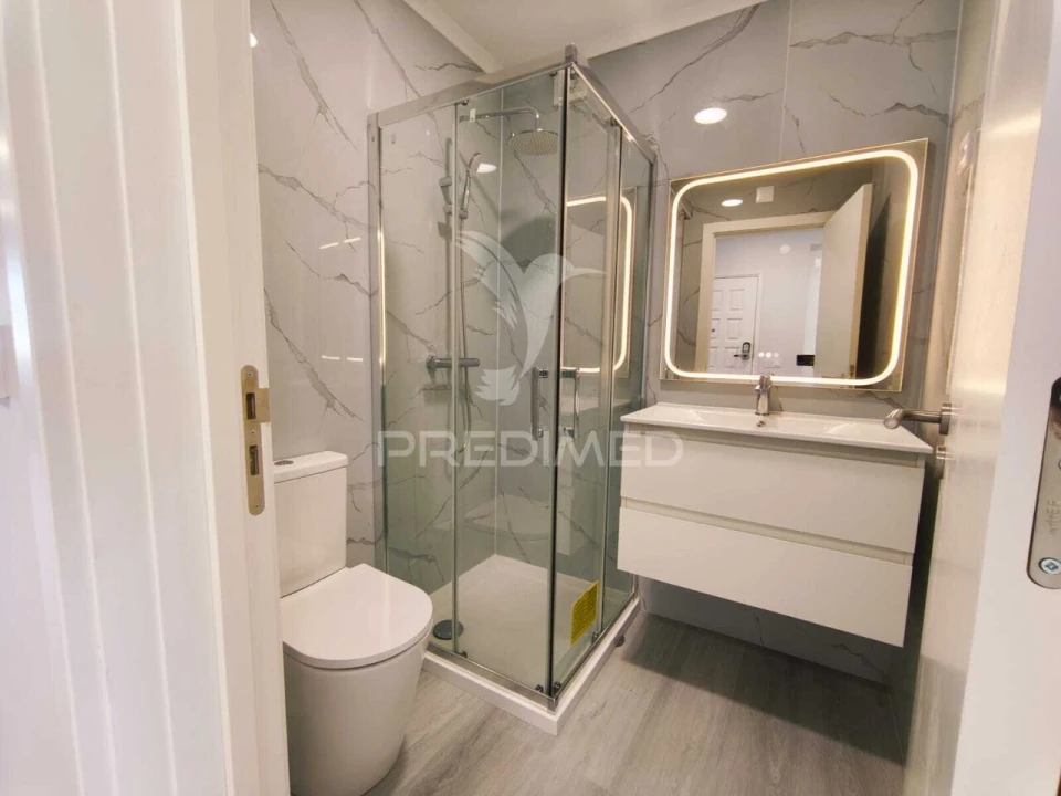 Apartamento T4 para Venda em Amora Foto 25