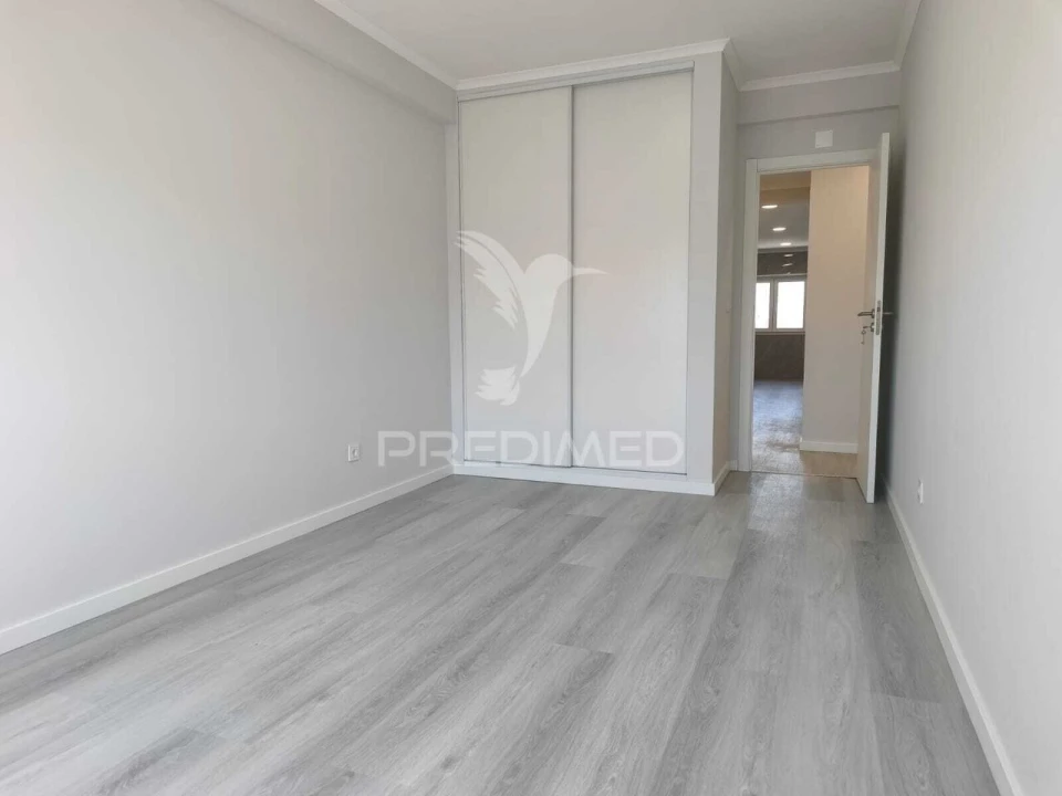 Apartamento T4 para Venda em Amora Foto 16