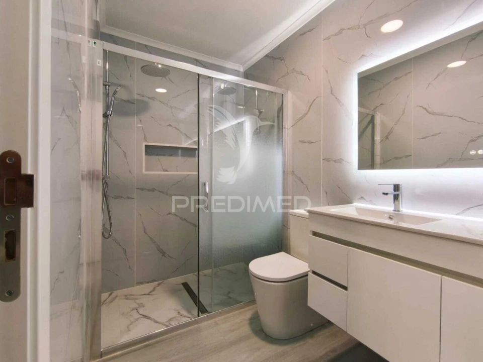 Apartamento T4 para Venda em Amora Foto 29