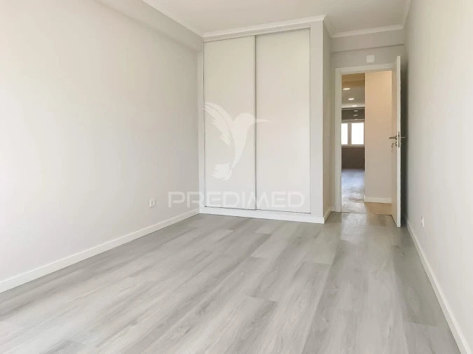 Apartamento T4 para Venda em Amora Foto 12