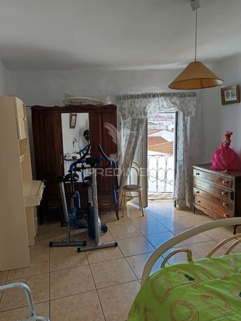 Moradia T4 para Venda em São João Baptista