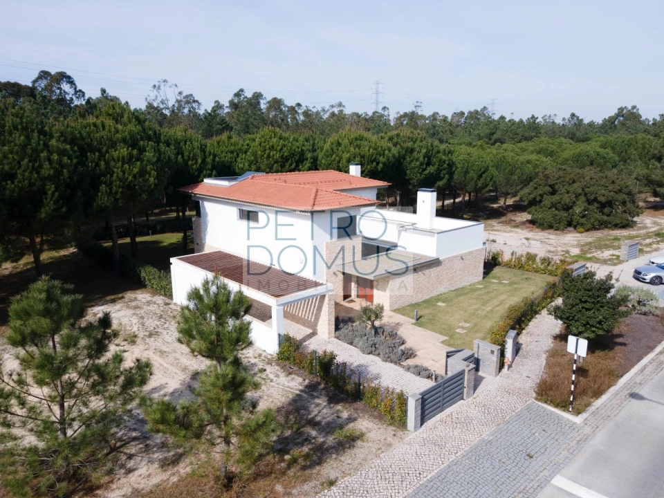 Moradia T4 para Venda em Fernao Ferro Foto 38
