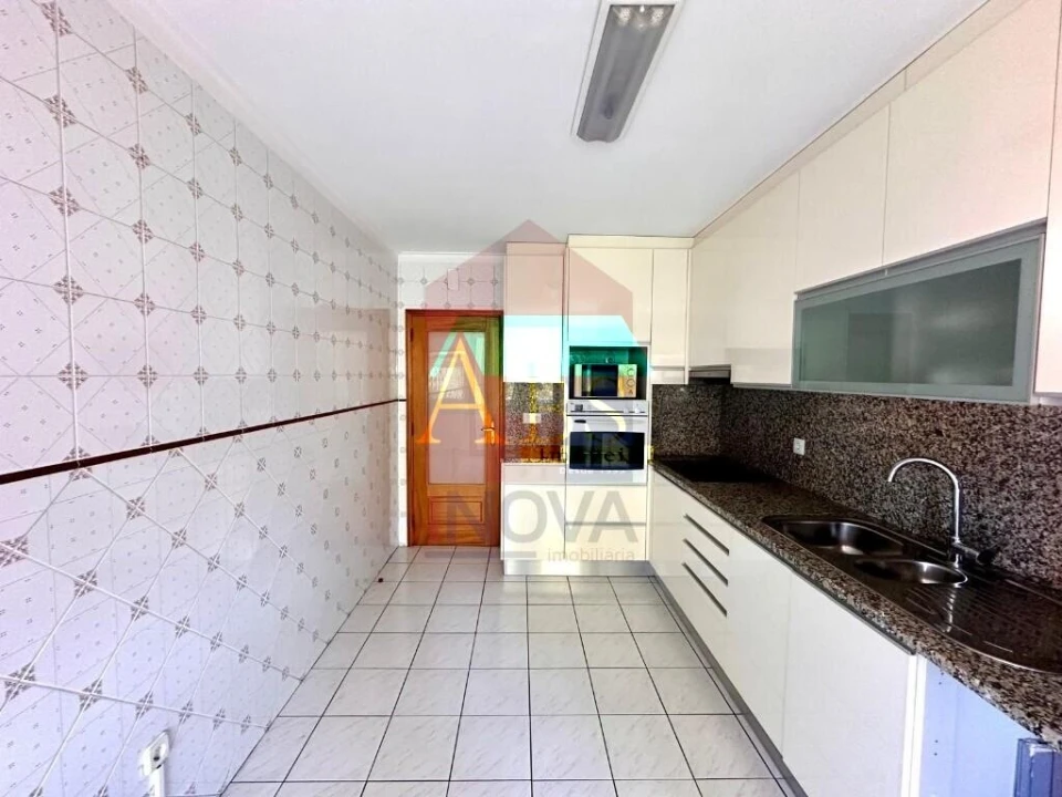 Apartamento T2 para Venda em Braga (São José de São Lázaro e São João do Souto) Foto 4