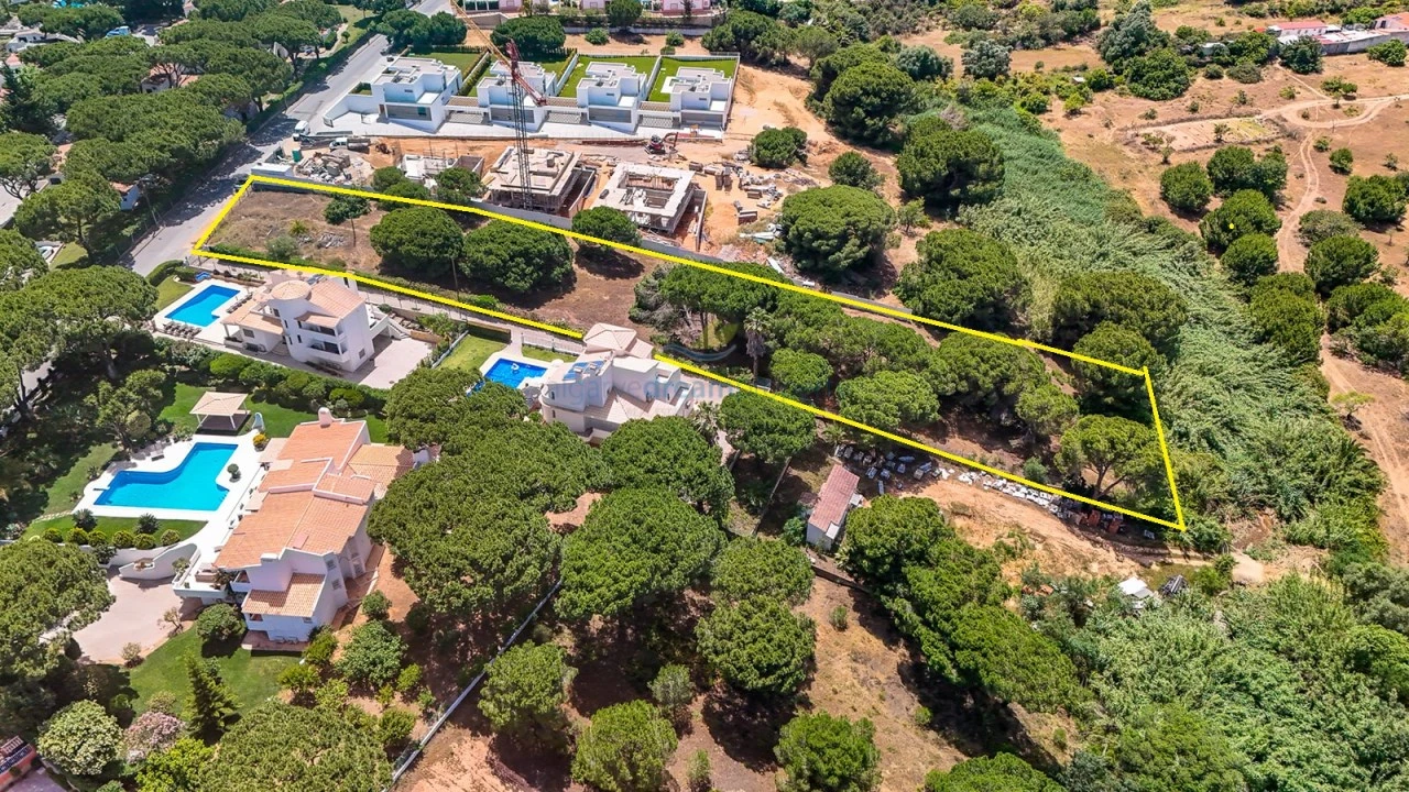 Terreno para Venda em Albufeira e Olhos de Água Foto 16