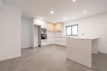 Moradia T4 para Venda em Cernache