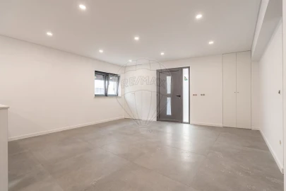 Moradia T4 para Venda em Cernache