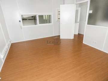 Armazém para Arrendamento em Escapães