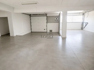 Armazém para Arrendamento em Escapães