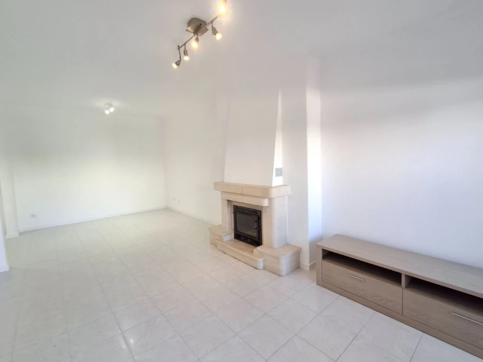 Apartamento T3 para Arrendamento em Cascais e Estoril Foto 2