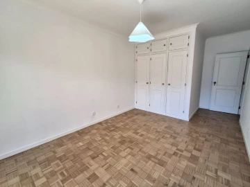 Apartamento T3 para Arrendamento em Cascais e Estoril