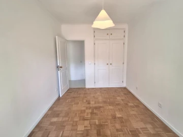 Apartamento T3 para Arrendamento em Cascais e Estoril