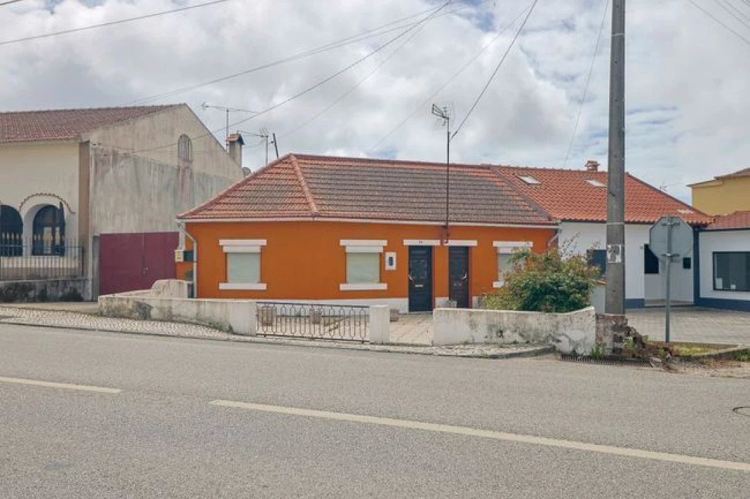 Moradia T1 para Venda em Lavos Foto 1