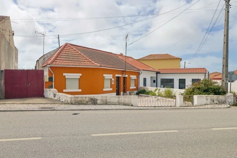 Moradia T1 para Venda em Lavos Foto 3