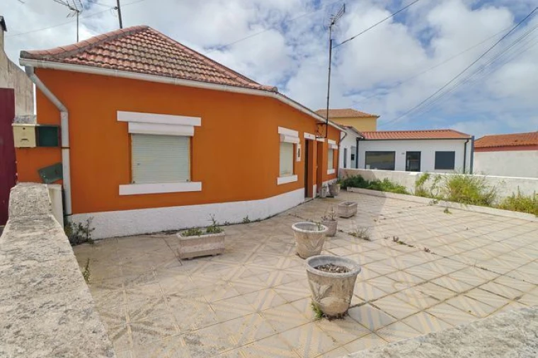 Moradia T1 para Venda em Lavos Foto 4