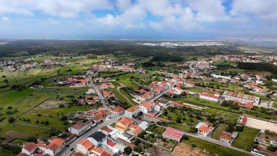 Moradia T1 para Venda em Lavos Foto 6