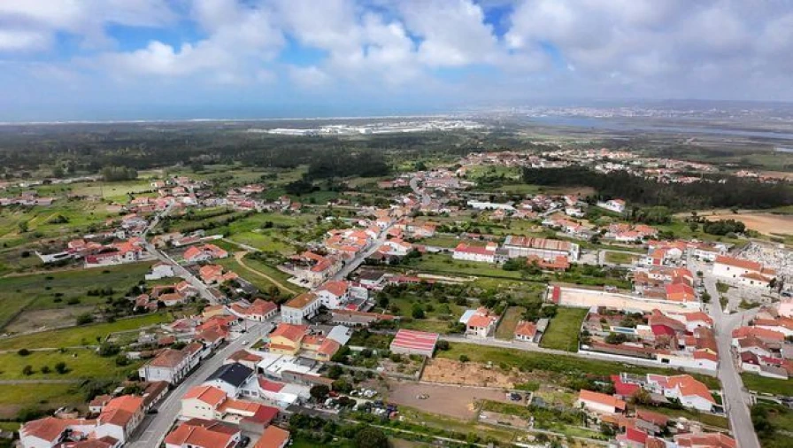 Moradia T1 para Venda em Lavos Foto 23