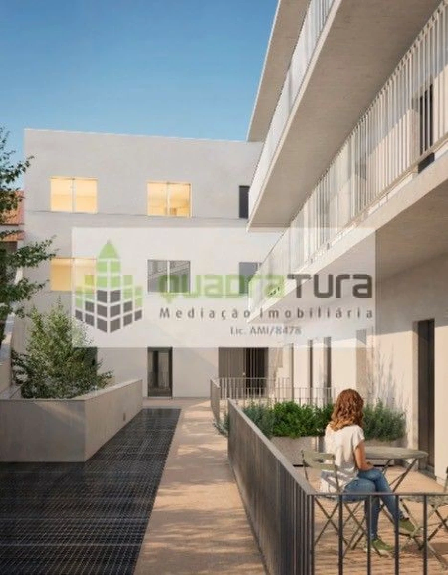 Apartamento T2 para Venda em Campanhã Foto 6