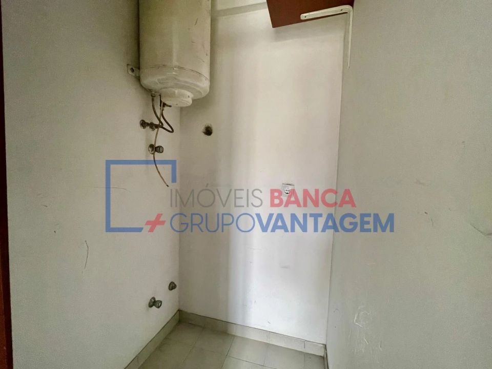 Apartamento T3 para Venda em Fânzeres e São Pedro da Cova Foto 13