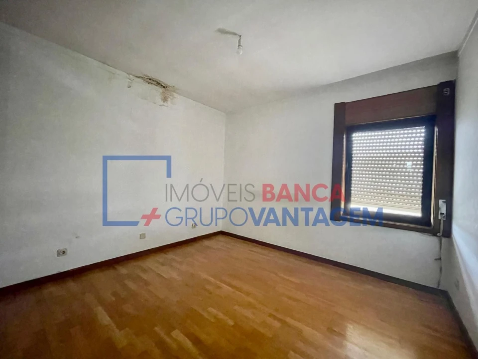 Apartamento T3 para Venda em Fânzeres e São Pedro da Cova Foto 17