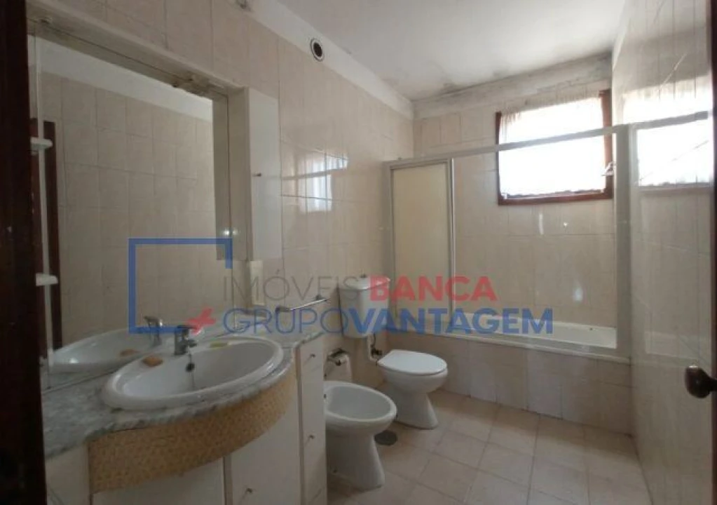 Apartamento T3 para Venda em Fânzeres e São Pedro da Cova Foto 21