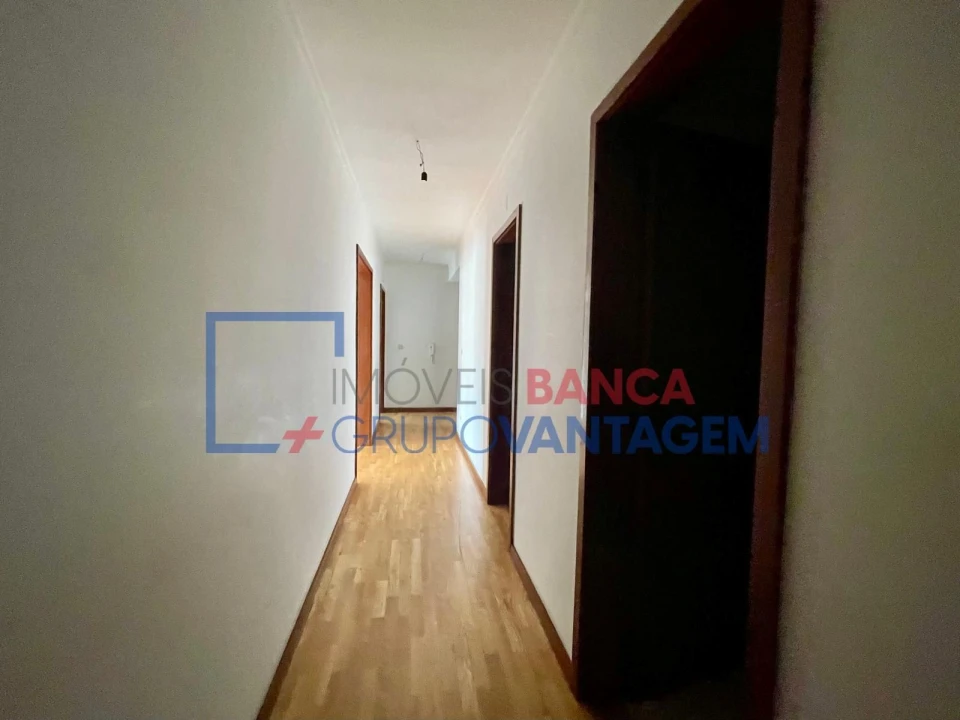 Apartamento T3 para Venda em Fânzeres e São Pedro da Cova Foto 22