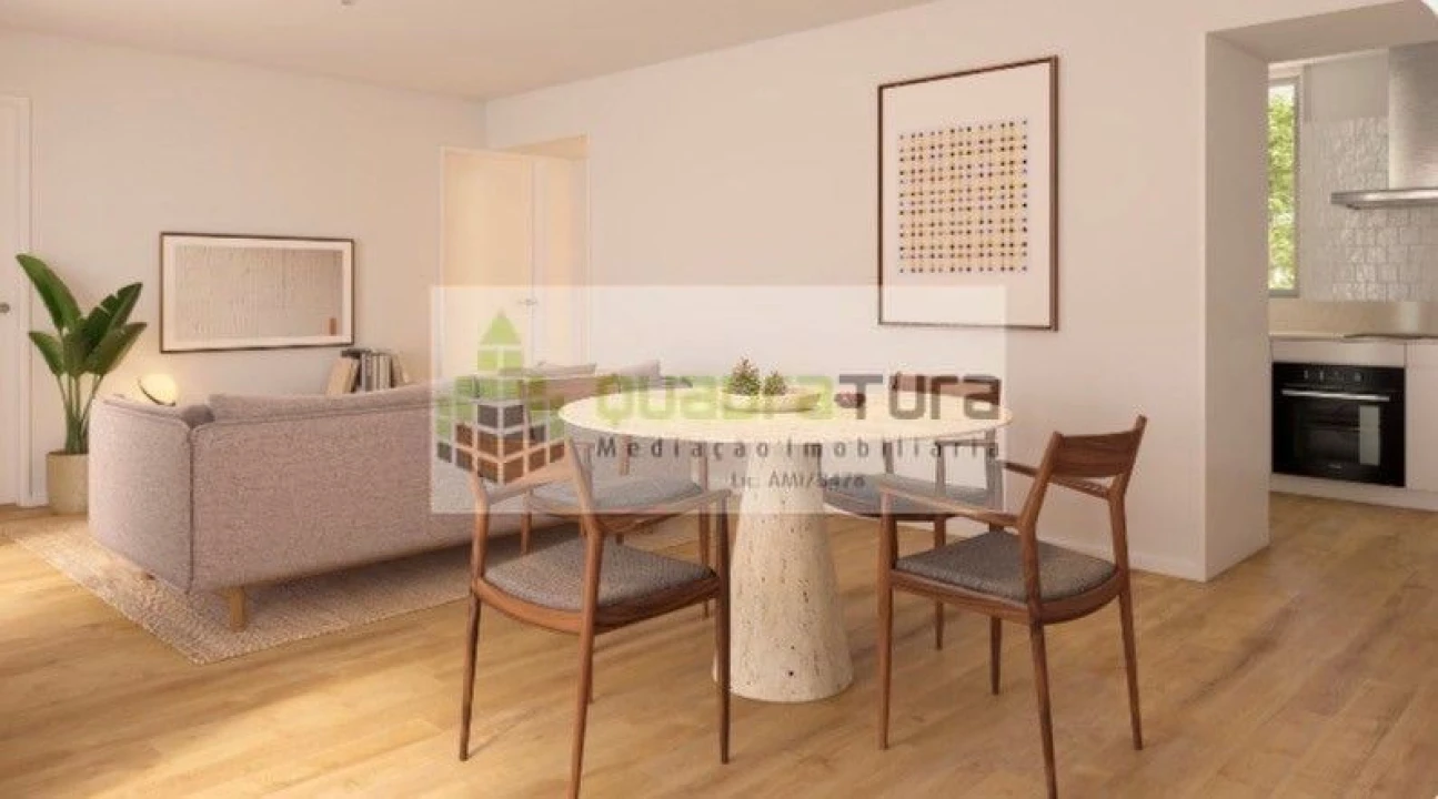 Apartamento T2 para Venda em Campanhã Foto 4