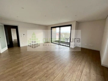 Apartamento T4 para Venda em Cedofeita, Santo Ildefonso, Sé, Miragaia, São Nicolau e Vitória