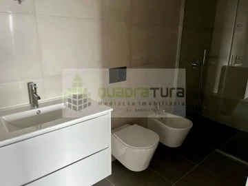 Apartamento T4 para Venda em Cedofeita, Santo Ildefonso, Sé, Miragaia, São Nicolau e Vitória