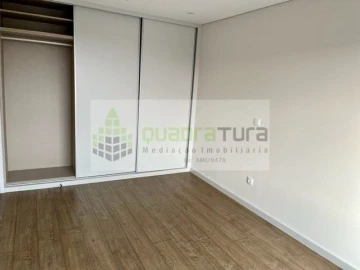 Apartamento T4 para Venda em Cedofeita, Santo Ildefonso, Sé, Miragaia, São Nicolau e Vitória